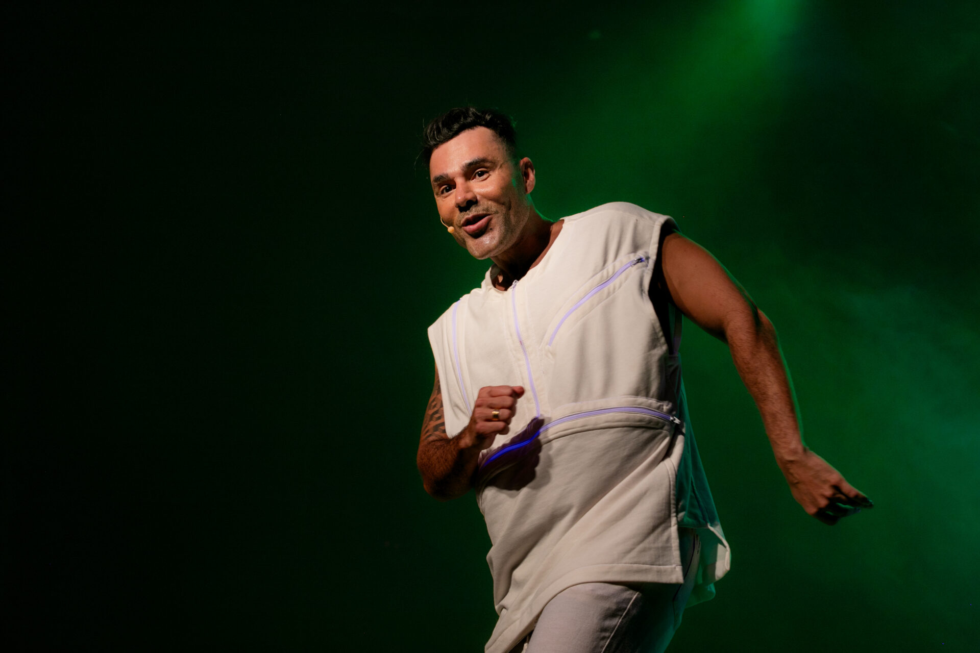 Rodrigo Sant'Anna faz única apresentação do espetáculo "Atazanado" em Juiz de Fora